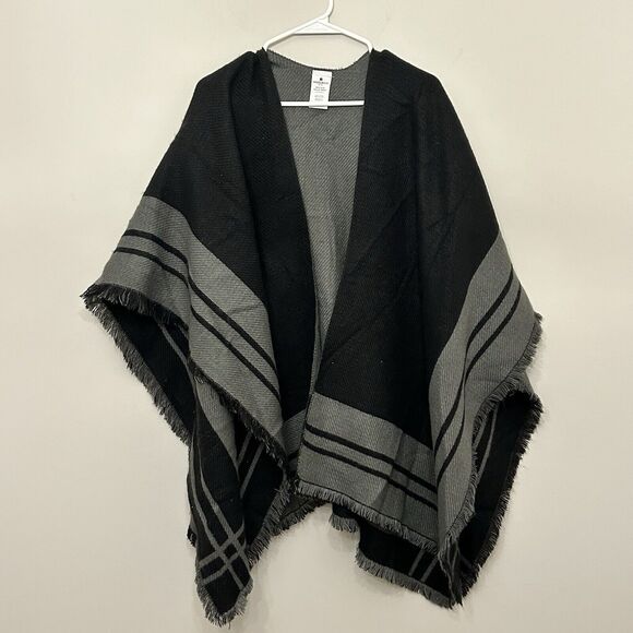 Woolrich Shawl One Size Women‎ Gray Black Open Front Cape Poncho Acrylic - Picture 1 of 10